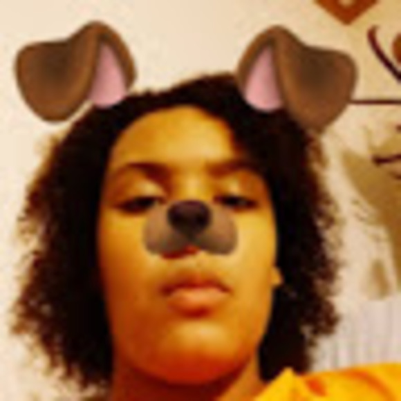 Meet your Posher, Monica - Picture 1 of 1